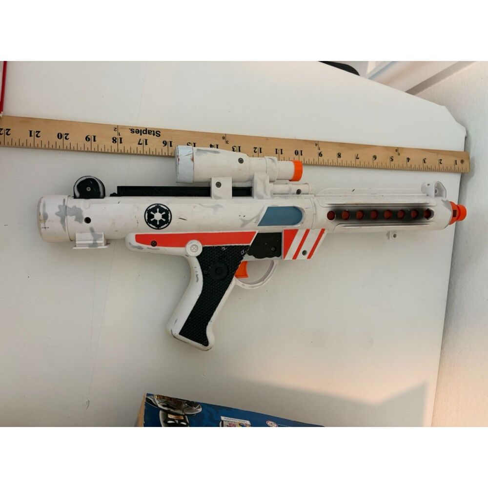 vtg 2008 Star Wars the clone wars clone trooper blaster rifle